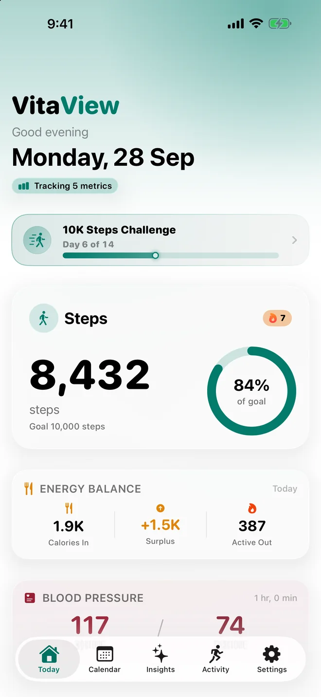 VitaView's Today screen: steps, sleep, heart rate and the day's goals from Apple Health.
